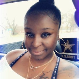 Meet your Posher, Natasha